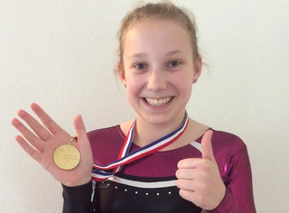 Eline is Nederlands kampioen trampolinespringen